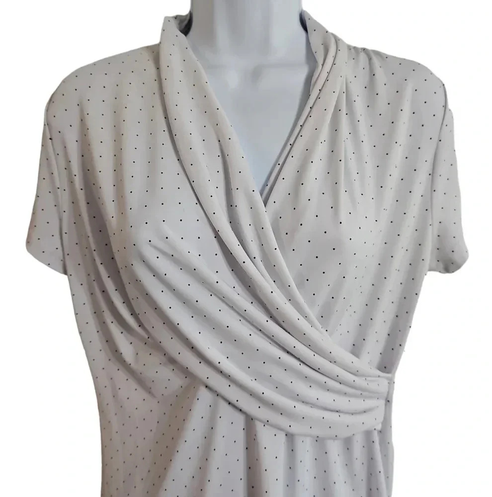 DKNY Medium White Black Polka Dot Faux Wrap Blouse Stretch Workwear Classic Y2K - Picture 3 of 8